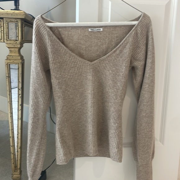 Reformation Hart Cashmere Sweater - Picture 4 of 7